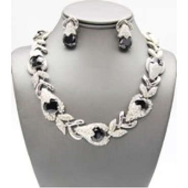 Silver w/Black Cubic Rhinestone Collar