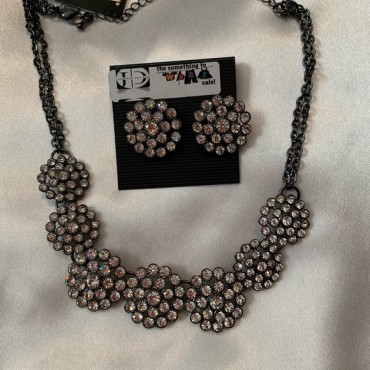 Hematite w/Clear Rhinestone Round Necklace Set