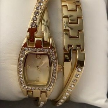 Gold w/Clear Crystals Swirl Watch & Bracelet Set