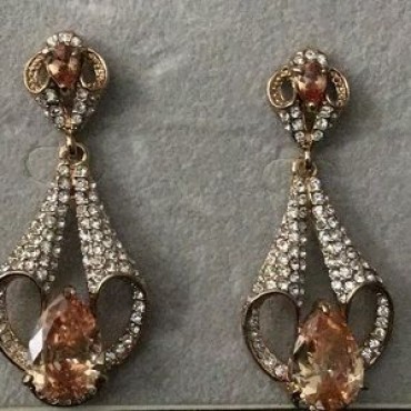 Gold w/Rhinestone Design Peach Chandelier Earrings  