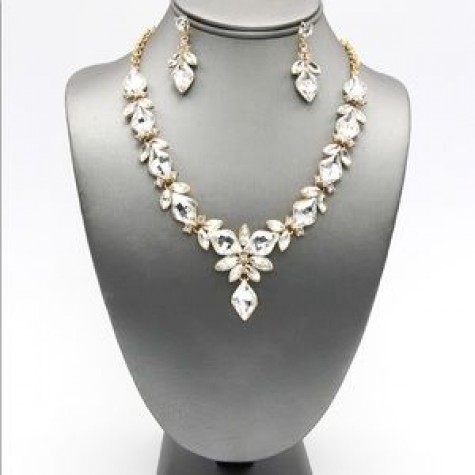 Gold w/Clear Diamond Cut Crystal Pendant Necklace Set