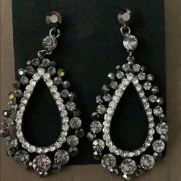 Black Diamond w/Clear Rhinestone Dangle Earrings